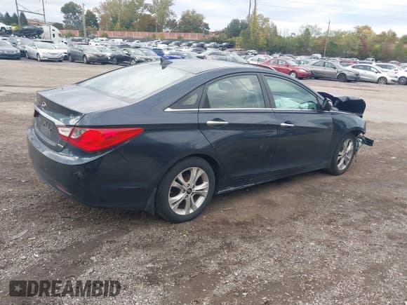 ✅ 2011 Hyundai Sonata SE • VIN: 5NPEC4AC6BH302055 • Lot: 43480197. Wystawiony na IAAI z przebiegiem 126 710 mil. Bezpłatny archiwum sprzedaży aukcyjnych z USA i szczegółowy raport historii pojazdu na DreamBid. Zdjęcie 4.