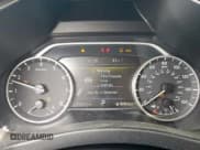 ✅ 2018 Nissan Murano S • VIN: 5N1AZ2MG8JN135661 • Lot: 71736545. Wystawiony na Copart z przebiegiem 121 499 mil. Bezpłatny archiwum sprzedaży aukcyjnych z USA i szczegółowy raport historii pojazdu na DreamBid. Zdjęcie 9.