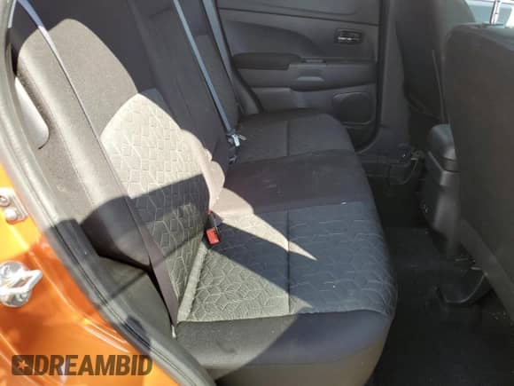 2024 Mitsubishi Outlander S z VIN JA4ARUAU2RU024447, wystawiony jako Copart lot #71514065 z przebiegiem 5 200 mil mil oraz Szkoda całkowita • Salvage title. Historia ofert i sprzedaży dostępna na DreamBid. Obrazek 11.