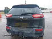 ✅ 2015 Jeep Cherokee Latitude • VIN: 1C4PJMCS3FW521896 • Лот: 43427769. Опубликован ранее на IAAI с пробегом 181 500 миль. Бесплатный доступ к архиву аукционных продаж из США и подробный отчёт об истории автомобиля на DreamBid. Изображение 16.