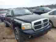 2005 Dodge Dakota Laramie z VIN 1D7HE58NX5S210320, wystawiony jako IAAI lot #41767606 z przebiegiem Nie podano mil oraz . Historia ofert i sprzedaży dostępna na DreamBid. Obrazek 1.