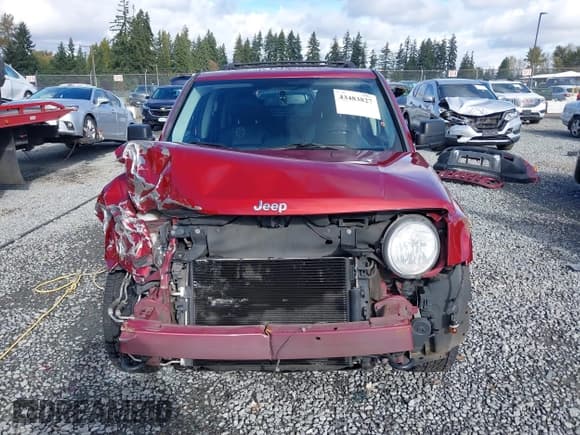 ✅ 2014 Jeep Patriot Latitude • VIN: 1C4NJRFB7ED588530 • Lot: 43483827. Listed on IAAI with 132,562 mi. Free auction sales archive from the USA and detailed vehicle history report at DreamBid. Image 13.