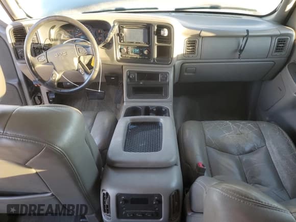 ✅ 2004 GMC Sierra 2500HD SLT • VIN: 1GTHK23104F126388 • Lot: 87218725. Wystawiony na Copart z przebiegiem 193 720 mil. Bezpłatny archiwum sprzedaży aukcyjnych z USA i szczegółowy raport historii pojazdu na DreamBid. Zdjęcie 8.