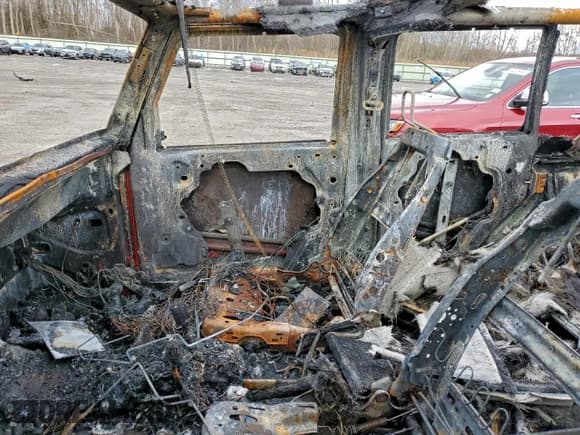 ✅ 2018 Jeep Wrangler Unlimited Sport S • VIN: 1C4HJWDG1JL921752 • Lot: 94558985. Wystawiony na Copart z przebiegiem Nie podano. Bezpłatny archiwum sprzedaży aukcyjnych z USA i szczegółowy raport historii pojazdu na DreamBid. Zdjęcie 7.