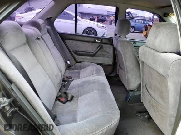1990 Honda Accord LX с VIN 1HGCB7557LA110936, выставлен на аукционе Copart как лот 51863915 с пробегом 182 074 миль миль и Списание • Salvage title. История ставок и продаж доступна на DreamBid. Изображение 10.