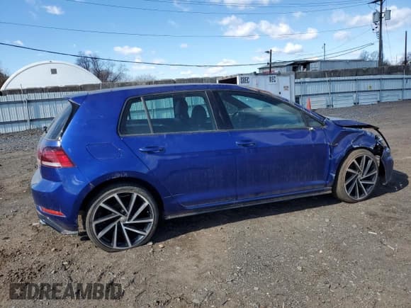 ✅ 2019 Volkswagen Golf R • VIN: WVWVA7AU5KW209764 • Lot: 48469115. Wystawiony na Copart z przebiegiem Nie podano. Bezpłatny archiwum sprzedaży aukcyjnych z USA i szczegółowy raport historii pojazdu na DreamBid. Zdjęcie 3.