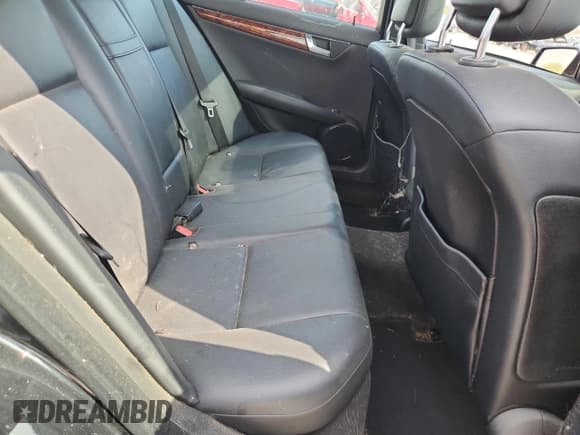 ✅ 2011 Mercedes-Benz C 300 Sport • VIN: WDDGF8BB4BR157027 • Лот: 87035475. Опубликован ранее на Copart с пробегом Не указан. Бесплатный доступ к архиву аукционных продаж из США и подробный отчёт об истории автомобиля на DreamBid. Изображение 10.