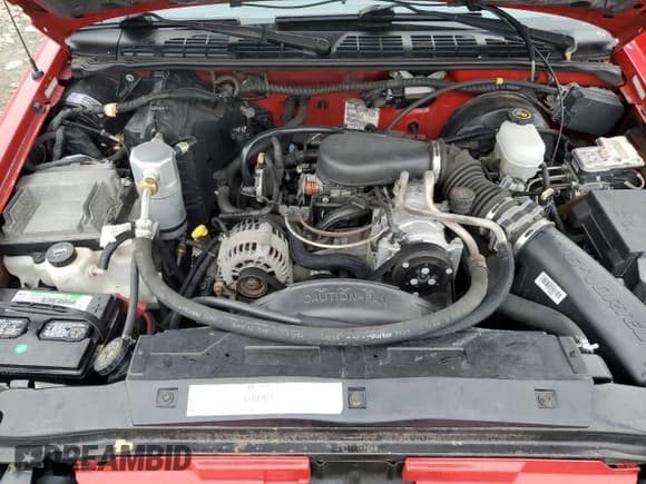 ✅ 2003 Chevrolet Blazer LS • VIN: 1GNDT13X23K178595 • Lot: 86110454. Wystawiony na Copart z przebiegiem 70 011 mil. Bezpłatny archiwum sprzedaży aukcyjnych z USA i szczegółowy raport historii pojazdu na DreamBid. Zdjęcie 13.