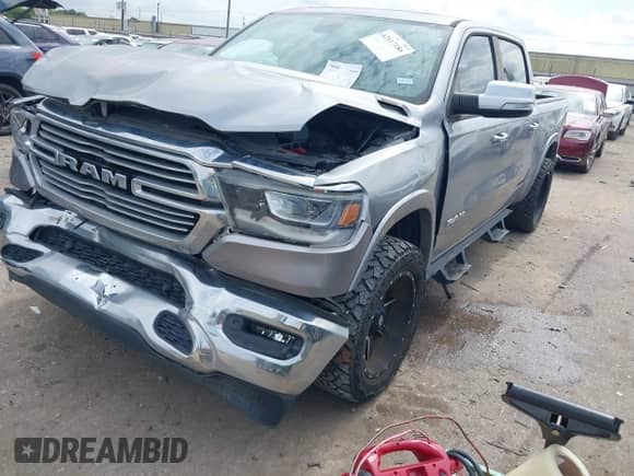 2020 Ram 1500 Laramie с VIN 1C6RREJT5LN133774, выставлен на аукционе IAAI как лот 42617186 с пробегом 40 057 миль миль и . История ставок и продаж доступна на DreamBid. Изображение 2.