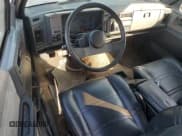 ✅ 1988 GMC Jimmy • VIN: 1GKCS18Z2J8541042 • Lot: 78100004. Wystawiony na Copart z przebiegiem 199 916 mil. Bezpłatny archiwum sprzedaży aukcyjnych z USA i szczegółowy raport historii pojazdu na DreamBid. Zdjęcie 8.