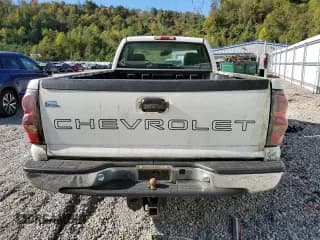 ✅ 2006 Chevrolet Silverado 1500 Work Truck • VIN: 1GCEC14V86E187167 • Лот: 74695854. Опубликован ранее на Copart с пробегом 197 199 миль. Бесплатный доступ к архиву аукционных продаж из США и подробный отчёт об истории автомобиля на DreamBid. Изображение 6.