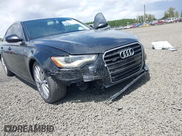 ✅ 2013 Audi A6 Prestige • VIN: WAUHGAFC4DN146493 • Lot: 42565608. Wystawiony na IAAI z przebiegiem 126 255 mil. Bezpłatny archiwum sprzedaży aukcyjnych z USA i szczegółowy raport historii pojazdu na DreamBid. Zdjęcie 6.