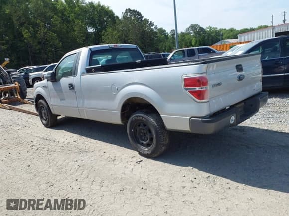 ✅ 2014 Ford F-150 XL • VIN: 1FTMF1CM5EKD55570 • Lot: 42215365. Listed on IAAI with 193,603 mi. Free auction sales archive from the USA and detailed vehicle history report at DreamBid. Image 3.