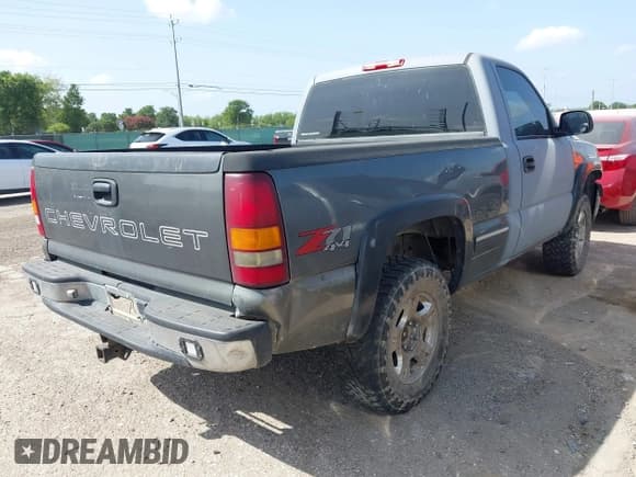 ✅ 2000 Chevrolet Silverado 1500 • VIN: 1GCEK14V3YZ229677 • Lot: 42687797. Listed on IAAI with 211,469 mi. Free auction sales archive from the USA and detailed vehicle history report at DreamBid. Image 4.