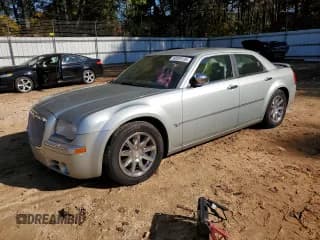 ✅ 2006 Chrysler 300 C • VIN: 2C3LA63H86H102007 • Lot: 90929135. Wystawiony na Copart z przebiegiem 134 599 mil. Bezpłatny archiwum sprzedaży aukcyjnych z USA i szczegółowy raport historii pojazdu na DreamBid. Zdjęcie 1.