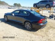 ✅ 2019 Volvo S60 Inscription • VIN: 7JRA22TL9KG004060 • Lot: 43532540. Listed on IAAI with 70,172 mi. Free auction sales archive from the USA and detailed vehicle history report at DreamBid. Image 3.