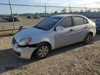 2007 Hyundai Accent GLS z VIN KMHCN46C57U120849, wystawiony jako Copart lot #77778604 z przebiegiem 203 426 mil mil oraz Szkoda całkowita • Salvage title. Historia ofert i sprzedaży dostępna na DreamBid. Obrazek 1.