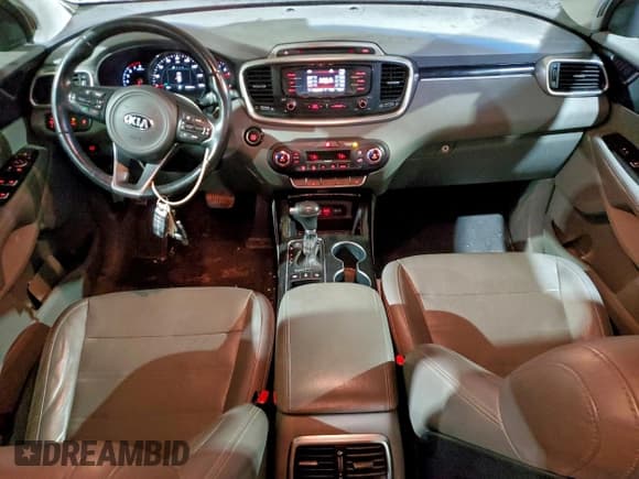 ✅ 2016 Kia Sorento EX • VIN: 5XYPHDA59GG158821 • Lot: 95576035. Listed on Copart with 139,244 mi. Free auction sales archive from the USA and detailed vehicle history report at DreamBid. Image 8.