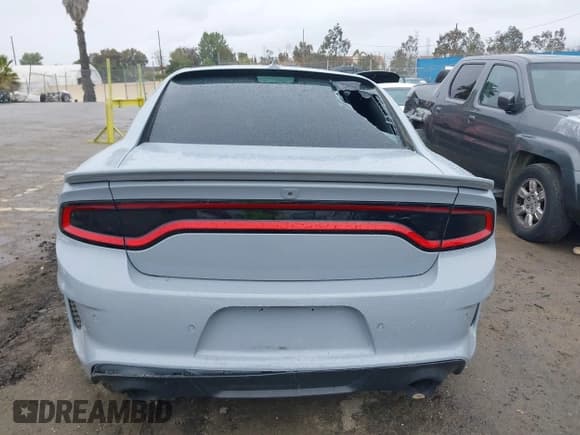 ✅ 2022 Dodge Charger Scat Pack • VIN: 2C3CDXGJ9NH104826 • Lot: 41806968. Wystawiony na IAAI z przebiegiem Nie podano. Bezpłatny archiwum sprzedaży aukcyjnych z USA i szczegółowy raport historii pojazdu na DreamBid. Zdjęcie 15.