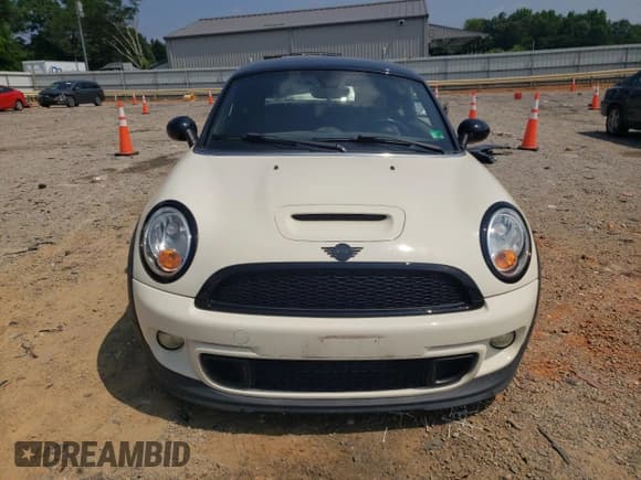 ✅ 2012 MINI Coupe S • VIN: WMWSX3C51CT154858 • Lot: 64205805. Listed on Copart with 83,961 mi. Free auction sales archive from the USA and detailed vehicle history report at DreamBid. Image 5.