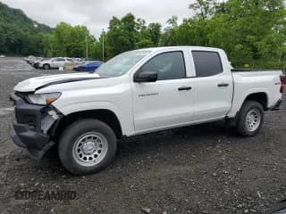 ✅ 2024 Chevrolet Colorado 4WD Work Truck • VIN: 1GCPTBEK2R1274089 • Лот: 61607945. Опубликован ранее на Copart с пробегом 23 957 миль. Бесплатный доступ к архиву аукционных продаж из США и подробный отчёт об истории автомобиля на DreamBid. Изображение 1.