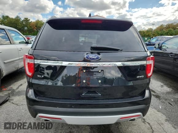 ✅ 2017 Ford Explorer XLT • VIN: 1FM5K8D85HGD07774 • Лот: 87393325. Опубликован ранее на Copart с пробегом 98 531 миль. Бесплатный доступ к архиву аукционных продаж из США и подробный отчёт об истории автомобиля на DreamBid. Изображение 6.