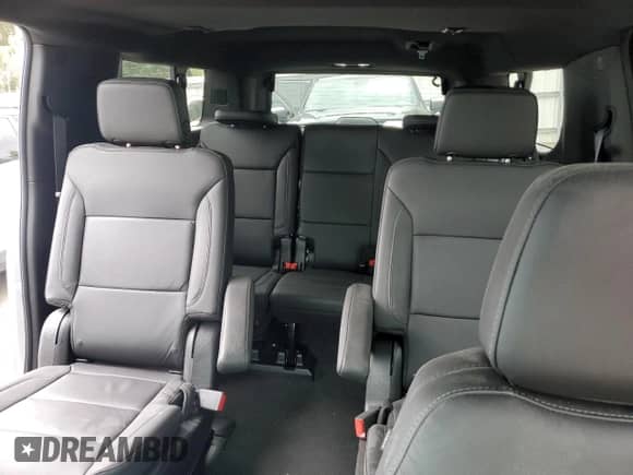 2024 Chevrolet Suburban Z71 z VIN 1GNSKDKD0RR196015, wystawiony jako Copart lot #81410475 z przebiegiem 16 358 mil mil oraz Szkoda całkowita • Salvage title. Historia ofert i sprzedaży dostępna na DreamBid. Obrazek 10.