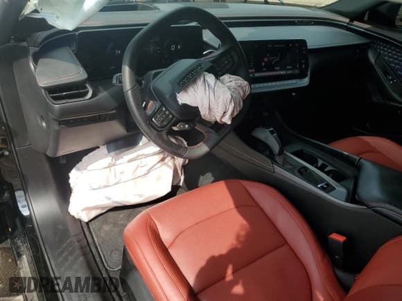 ✅ 2024 Dodge Charger R/T • VIN: 2C3CDBCK3RR208388 • Lot: 65973445. Wystawiony na Copart z przebiegiem 3 593 mil. Bezpłatny archiwum sprzedaży aukcyjnych z USA i szczegółowy raport historii pojazdu na DreamBid. Zdjęcie 8.