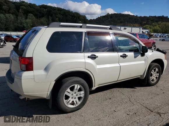 ✅ 2007 Mitsubishi Endeavor LS • VIN: 4A4MN21SX7E048481 • Lot: 87040425. Wystawiony na Copart z przebiegiem 93 550 mil. Bezpłatny archiwum sprzedaży aukcyjnych z USA i szczegółowy raport historii pojazdu na DreamBid. Zdjęcie 3.