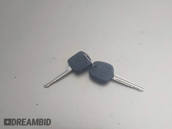 ✅ 2006 Toyota Corolla CE • VIN: 1NXBR32E06Z603066 • Lot: 43611011. Listed on IAAI with 195,645 mi. Free auction sales archive from the USA and detailed vehicle history report at DreamBid. Image 11.