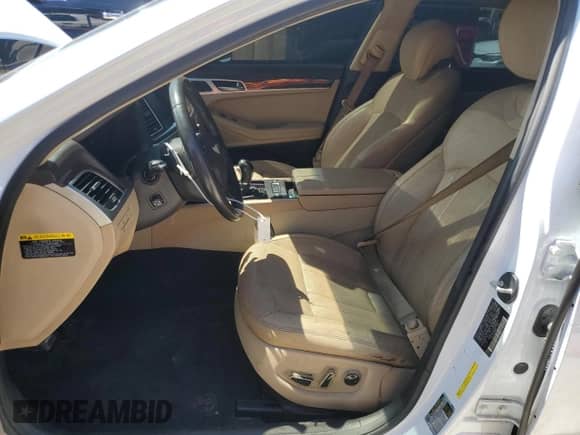 2015 Hyundai Genesis 3.8L с VIN KMHGN4JE2FU096423, выставлен на аукционе Copart как лот 72437684 с пробегом 122 934 миль миль и Списание • Salvage title. История ставок и продаж доступна на DreamBid. Изображение 7.