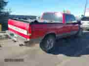 1997 Chevrolet Silverado 1500 z VIN 2GCEK19R5V1290268, wystawiony jako IAAI lot #43485965 z przebiegiem 192 915 mil mil oraz . Historia ofert i sprzedaży dostępna na DreamBid. Obrazek 4.