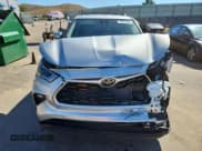 ✅ 2021 Toyota Highlander L • VIN: 5TDBZRBH7MS550675 • Lot: 84821345. Wystawiony na Copart z przebiegiem 22 414 mil. Bezpłatny archiwum sprzedaży aukcyjnych z USA i szczegółowy raport historii pojazdu na DreamBid. Zdjęcie 5.