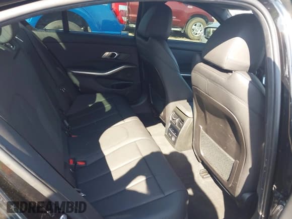 ✅ 2019 BMW 3 Series 330i xDrive • VIN: 3MW5R7J5XK8A26531 • Лот: 43450003. Опубликован ранее на IAAI с пробегом 79 515 миль. Бесплатный доступ к архиву аукционных продаж из США и подробный отчёт об истории автомобиля на DreamBid. Изображение 8.