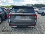 ✅ 2025 Ford Explorer • VIN: 1FMWK7HC8SGC20519 • Lot: 66538025. Wystawiony na Copart z przebiegiem 678 mil. Bezpłatny archiwum sprzedaży aukcyjnych z USA i szczegółowy raport historii pojazdu na DreamBid. Zdjęcie 6.