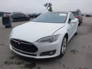 ✅ 2015 Tesla Model S 85 • VIN: 5YJSA1H11FFP75622 • Лот: 43787848. Опубликован ранее на IAAI с пробегом 130 809 миль. Бесплатный доступ к архиву аукционных продаж из США и подробный отчёт об истории автомобиля на DreamBid. Изображение 6.