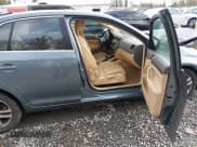 ✅ 2006 Volkswagen Jetta 2.5L • VIN: 3VWSF71K56M619504 • Lot: 43781991. Listed on IAAI with 196,916 mi. Free auction sales archive from the USA and detailed vehicle history report at DreamBid. Image 5.