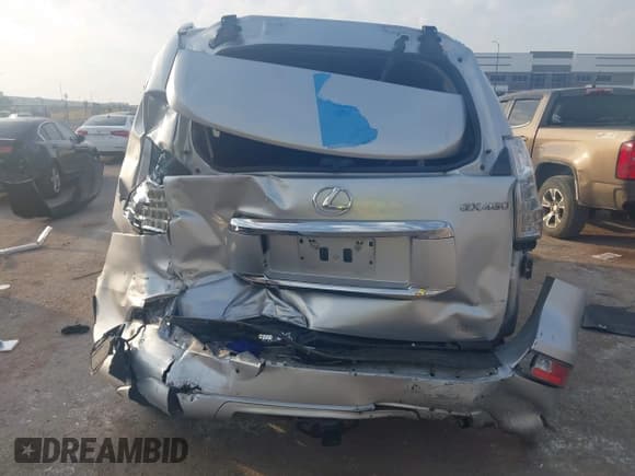 ✅ 2018 Lexus GX 460 Premium • VIN: JTJBM7FX8J5204251 • Lot: 43739027. Wystawiony na IAAI z przebiegiem 105 685 mil. Bezpłatny archiwum sprzedaży aukcyjnych z USA i szczegółowy raport historii pojazdu na DreamBid. Zdjęcie 16.