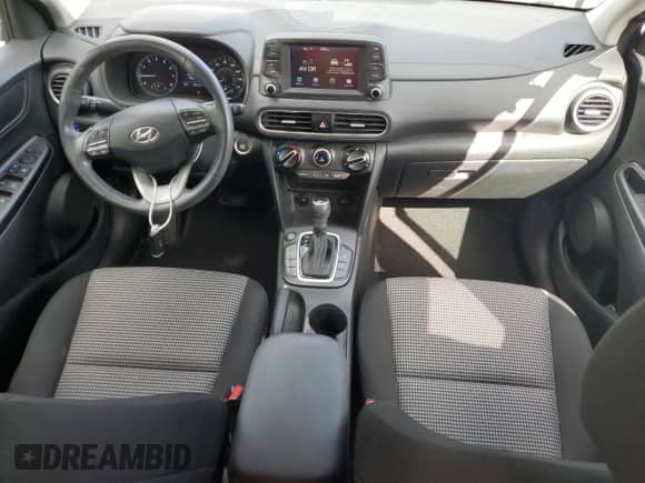 2021 Hyundai Kona SEL z VIN KM8K22AA2MU630215, wystawiony jako Copart lot #85161555 z przebiegiem 38 927 mil mil oraz Nie do naprawy • Non repairable. Historia ofert i sprzedaży dostępna na DreamBid. Obrazek 8.