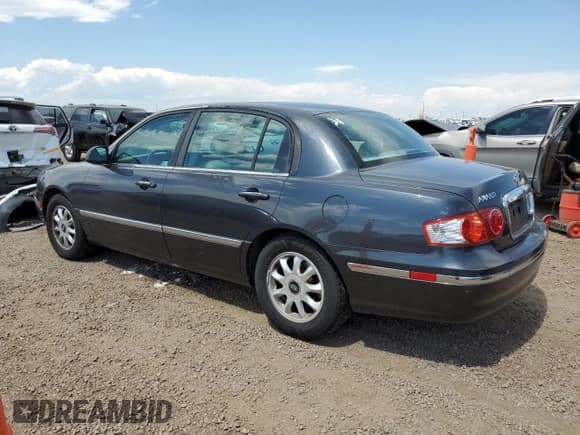 ✅ 2004 Kia Amanti • VIN: KNALD124445029529 • Lot: 69082135. Listed on Copart with 120,110 mi. Free auction sales archive from the USA and detailed vehicle history report at DreamBid. Image 2.