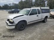 ✅ 2003 Chevrolet S-10 LS • VIN: 1GCCS19X938242711 • Лот: 42184145. Опубликован ранее на Copart с пробегом 121 098 миль. Бесплатный доступ к архиву аукционных продаж из США и подробный отчёт об истории автомобиля на DreamBid. Изображение 1.