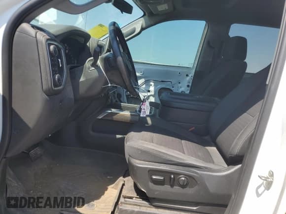 ✅ 2021 Chevrolet Silverado 1500 LT Trail Boss • VIN: 3GCPYFED6MG430493 • Lot: 67214564. Wystawiony na Copart z przebiegiem 68 391 mil. Bezpłatny archiwum sprzedaży aukcyjnych z USA i szczegółowy raport historii pojazdu na DreamBid. Zdjęcie 7.