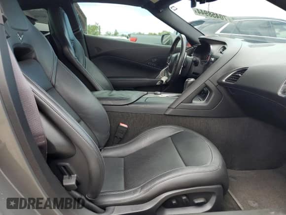 2015 Chevrolet Corvette 2LT с VIN 1G1YD2D77F5109649, выставлен на аукционе Copart как лот 70458944 с пробегом 47 467 миль миль и Списание • Salvage title. История ставок и продаж доступна на DreamBid. Изображение 10.