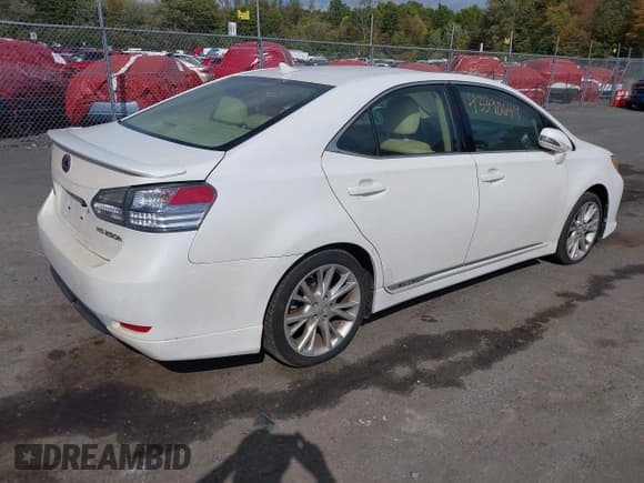 ✅ 2010 Lexus HS 250h Premium • VIN: JTHBB1BA1A2014492 • Lot: 43390649. Listed on IAAI with 249,080 mi. Free auction sales archive from the USA and detailed vehicle history report at DreamBid. Image 4.