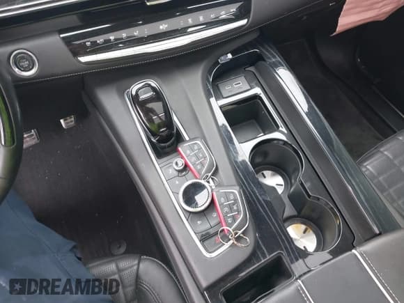 ✅ 2023 Cadillac Escalade AWD V-Series • VIN: 1GYS4HK97PR524995 • Лот: 42171937. Опубликован ранее на IAAI с пробегом 19 026 миль. Бесплатный доступ к архиву аукционных продаж из США и подробный отчёт об истории автомобиля на DreamBid. Изображение 11.