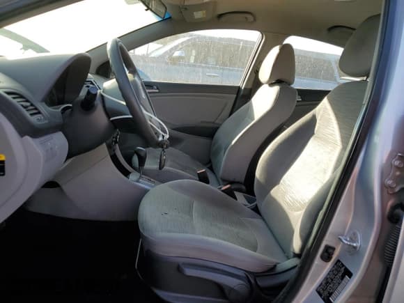 ✅ 2016 Hyundai Accent SE • VIN: KMHCT4AE6GU965417 • Лот: 76902684. Опубликован ранее на Copart с пробегом 141 998 миль. Бесплатный доступ к архиву аукционных продаж из США и подробный отчёт об истории автомобиля на DreamBid. Изображение 7.