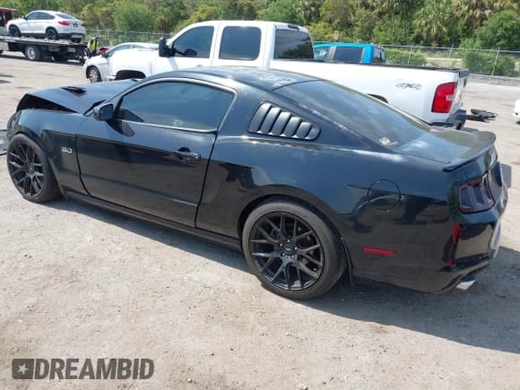 ✅ 2014 Ford Mustang GT • VIN: 1ZVBP8CF6E5282977 • Lot: 42096045. Listed on IAAI with 100,477 mi. Free auction sales archive from the USA and detailed vehicle history report at DreamBid. Image 3.