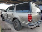 ✅ 2002 Ford Expedition XLT • VIN: 1FMRU15L82LA75918 • Лот: 55627905. Опубликован ранее на Copart с пробегом 278 453 миль. Бесплатный доступ к архиву аукционных продаж из США и подробный отчёт об истории автомобиля на DreamBid. Изображение 2.