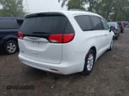 ✅ 2020 Chrysler Voyager LXi • VIN: 2C4RC1DG1LR264995 • Лот: 43392643. Опубликован ранее на IAAI с пробегом 138 042 миль. Бесплатный доступ к архиву аукционных продаж из США и подробный отчёт об истории автомобиля на DreamBid. Изображение 4.