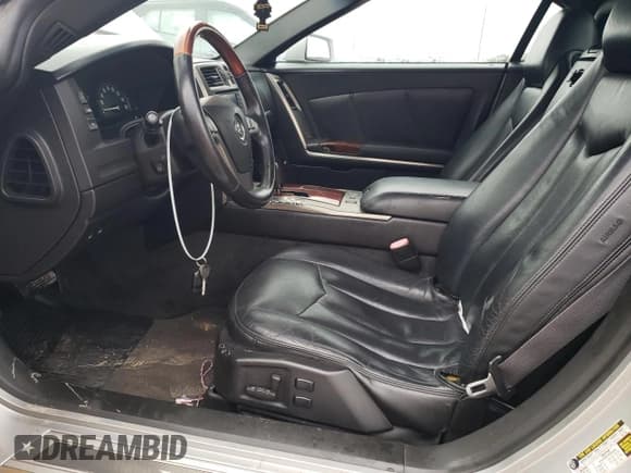 ✅ 2005 Cadillac XLR • VIN: 1G6YV34A355602056 • Лот: 78532894. Опубликован ранее на Copart с пробегом Не указан. Бесплатный доступ к архиву аукционных продаж из США и подробный отчёт об истории автомобиля на DreamBid. Изображение 7.